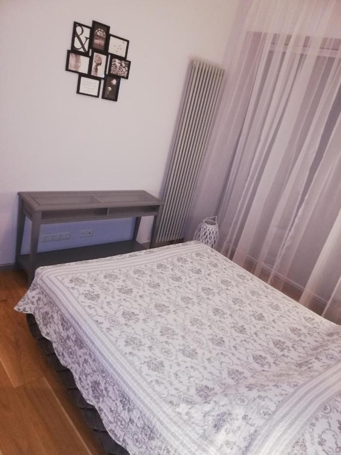 New Big Loft Apartments Jurmala With Free Secured Parking Værelse billede
